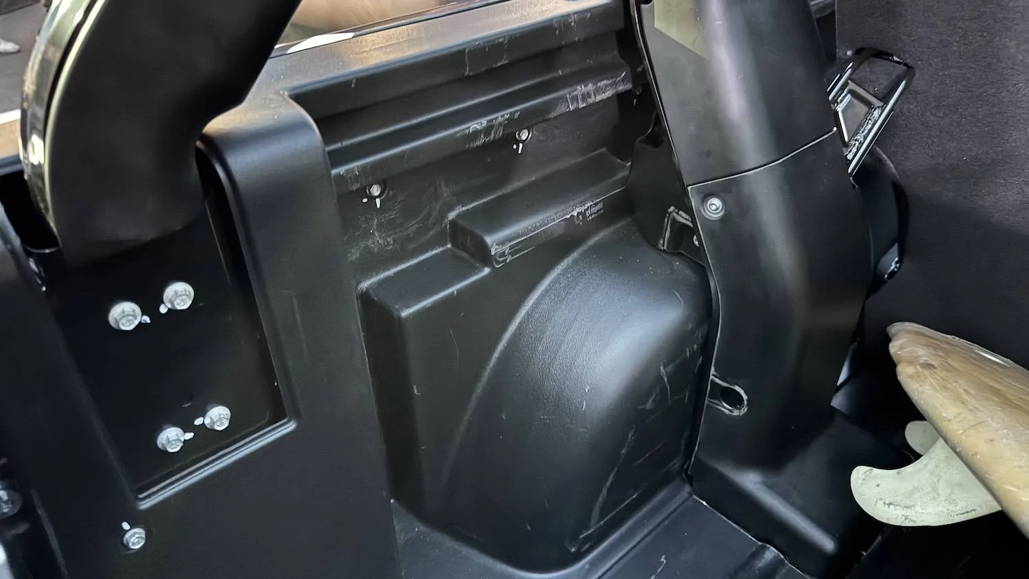 Slate Auto Pickup Truck Engineering deep dive: Slate EV truck chassis, body, battery, safety, suspension, underbody undercarriage slate_7647