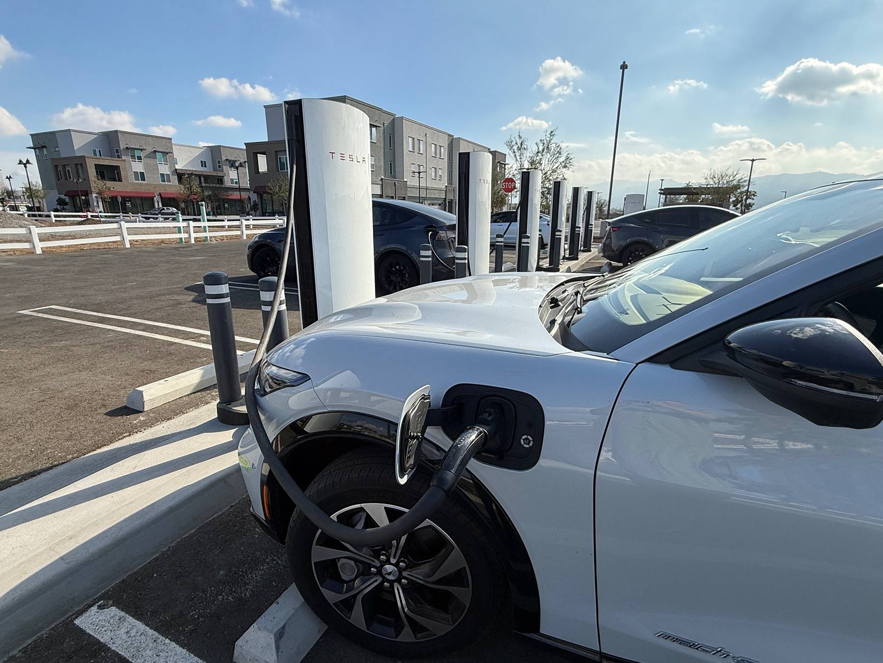 Slate Auto Pickup Truck PSA: Extended Range Battery can NOT be added / retrofit installed after purchase (confirmed by Slate) IMG_3144.JPG