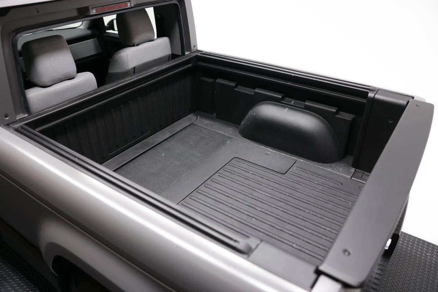 Slate Auto Pickup Truck How does the truck bed work? 1750729904621-u6