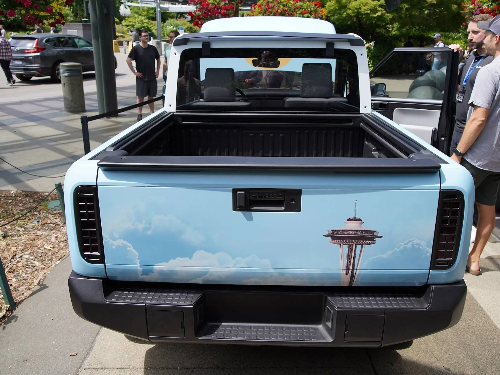 Slate Auto Pickup Truck Seattle Space Needle event - Slate truck photos, impressions, answers DSC00624