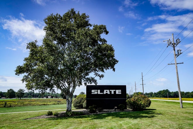 Slate Auto Pickup Truck Photos from inside Slate production factory! (Sneak peek inside Slate electric pickup truck plant in Warsaw) Photos inside Slate Warsaw factory production construction 37