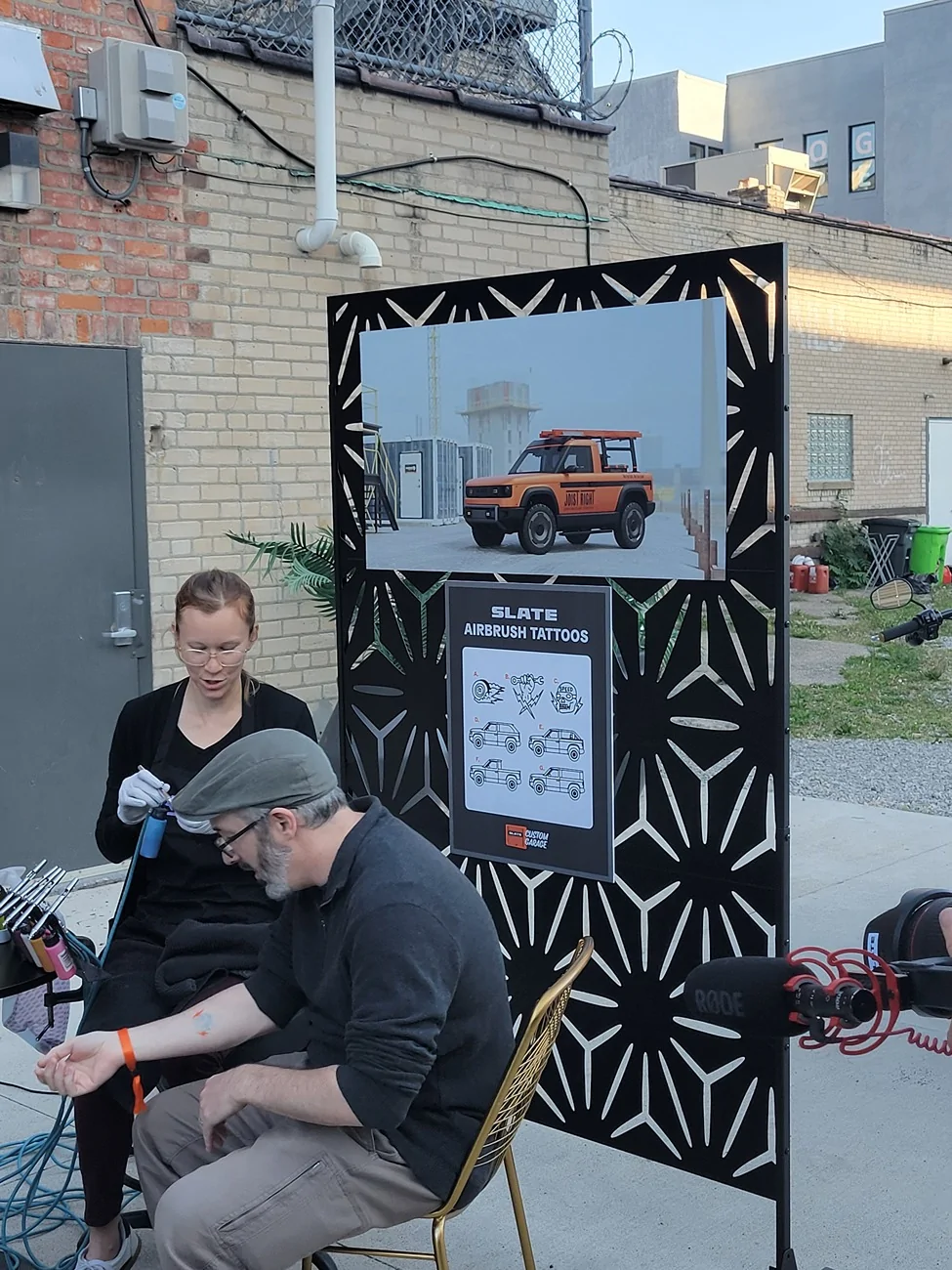 Slate Auto Pickup Truck Slate Auto "Custom Garage" Public Event Coming on Oct. 16 in Detroit 20251016_170721
