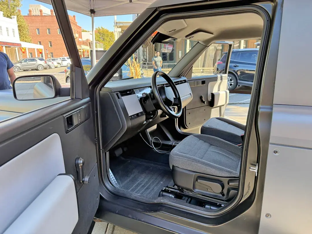Slate Auto Pickup Truck Slate SUV kit (rear window open) on display in Sacramento Slate w: SUV kit on display at the Atrium in Sacramento 4