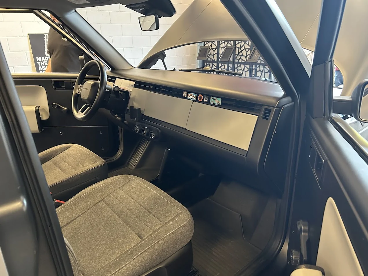 Slate Auto Pickup Truck [Charlotte NC] Open-Air Slate SUV prototype photos & impressions - November 2025 slatetruck-2025-interior