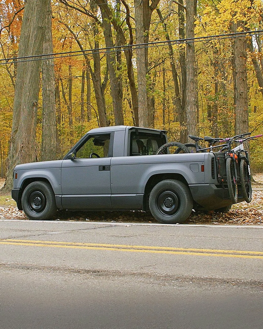 Slate Auto Pickup Truck Slate Tailgate Pad revealed -- with Mountain Bikes carried on pickup bed tailgate Tailgate Pad shown with Mountain Bikes mounted on Slate Pickup 2