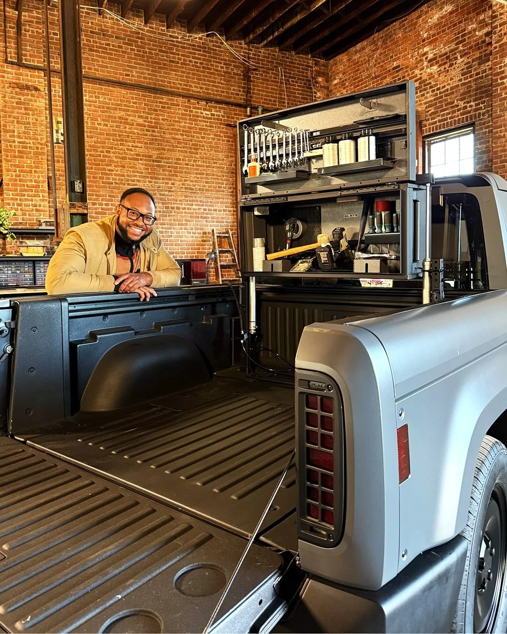 Slate Auto Pickup Truck Bed Toolbox - Tricked Out Custom Concept Slate truck Bed Toolbox - Tricked Out Custom Concept5