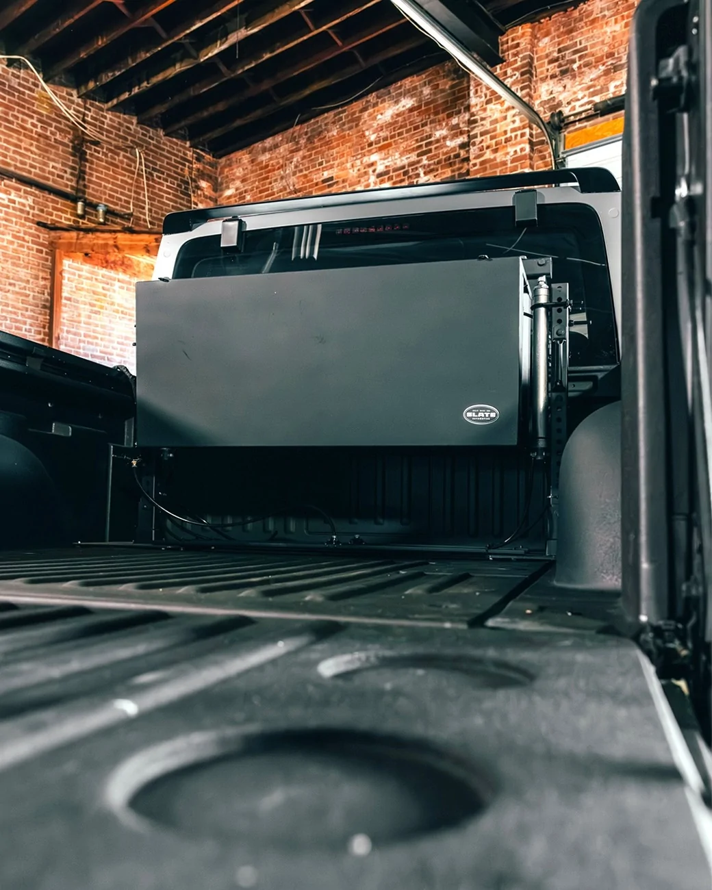 Slate Auto Pickup Truck Bed Toolbox - Tricked Out Custom Concept Slate truck Bed Toolbox - Tricked Out Custom Concept2