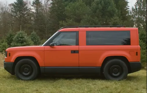 Slate Auto Pickup Truck More carry More merry: hauling wood in pickup bed, tree on SUV top roof rack Slate_SUV_With_Less_Rak