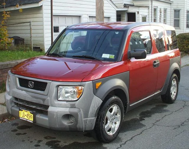 Slate Auto Pickup Truck Who’s Reserving the Slate EV: Everyday Americans, Young Professionals, New Drivers, Contemporary Seniors, Auto Enthusiasts 1766577950344-bt