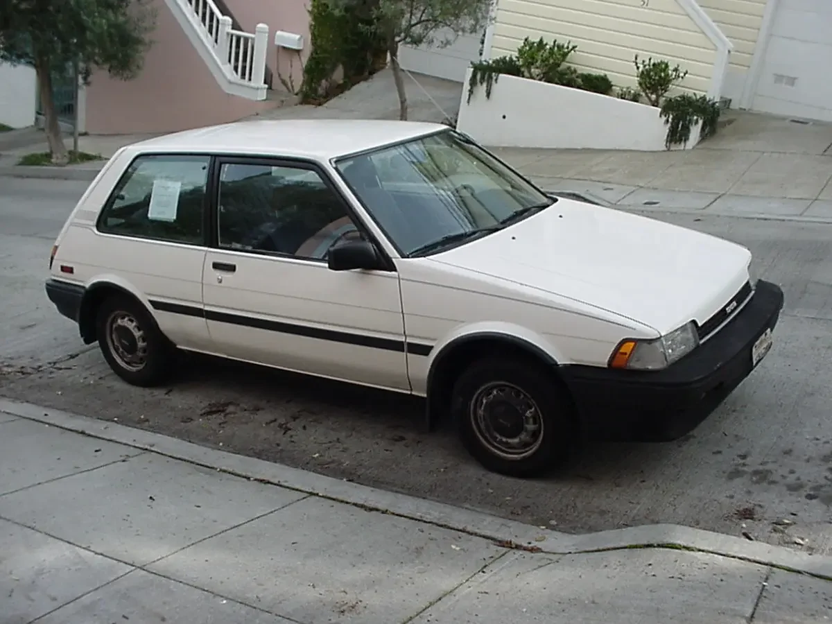 Slate Auto Pickup Truck Who’s Reserving the Slate EV: Everyday Americans, Young Professionals, New Drivers, Contemporary Seniors, Auto Enthusiasts 1767070012267-zn