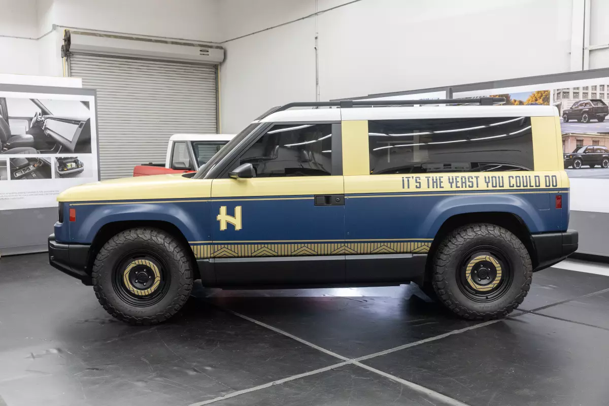 Slate Auto Pickup Truck Article: This [Slate Auto] Long Beach studio is designing America’s cheapest EV truck ca-times.brightspotcdn-1