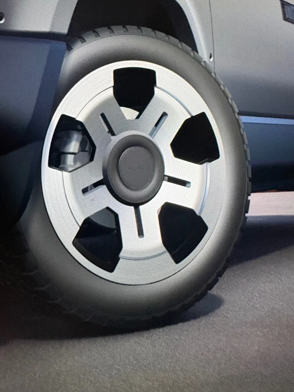 Slate Auto Pickup Truck Hubcaps for base wheels? IMG_3434