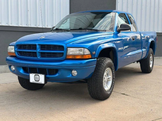 Slate Auto Pickup Truck Prototype pics from Slate headquarters in Troy MI. Different side mirrors spotted 1770015980948-pu