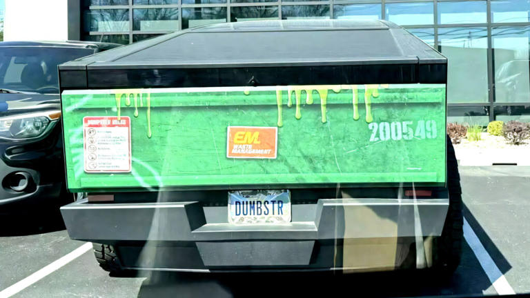 Slate Auto Pickup Truck Cybertruck version launched at $59K AA1DkUQf