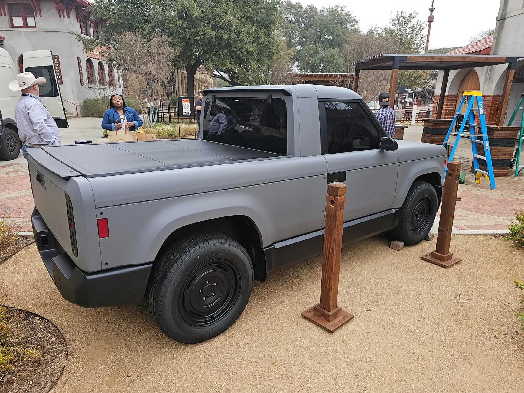 Slate Auto Pickup Truck Fort Worth Showing - Who's Going? 1000016100