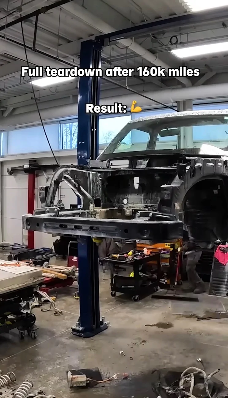 Slate Auto Pickup Truck Slate full teardown after 160K miles IMG_6783