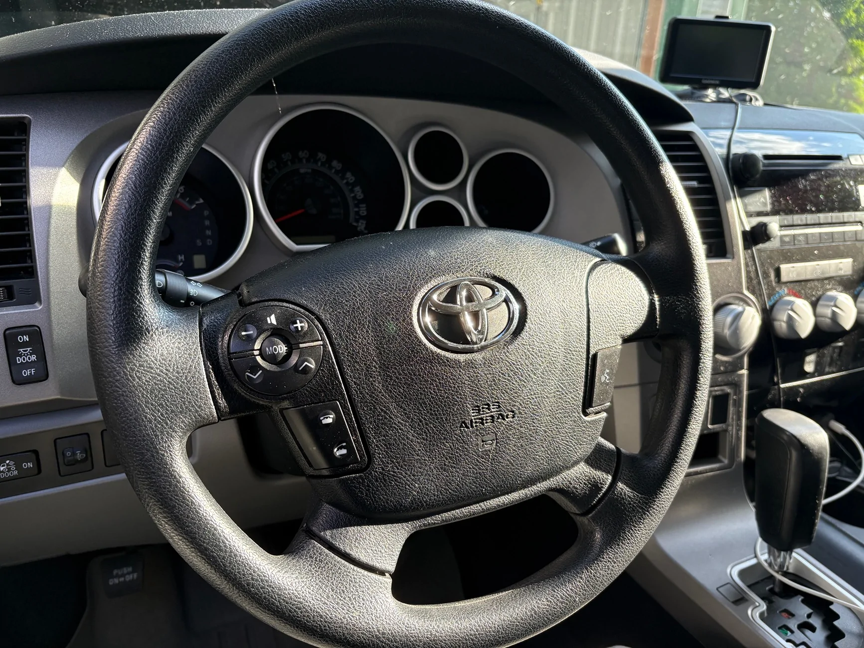 Slate Auto Pickup Truck Steering Wheel Configuration IMG_3942