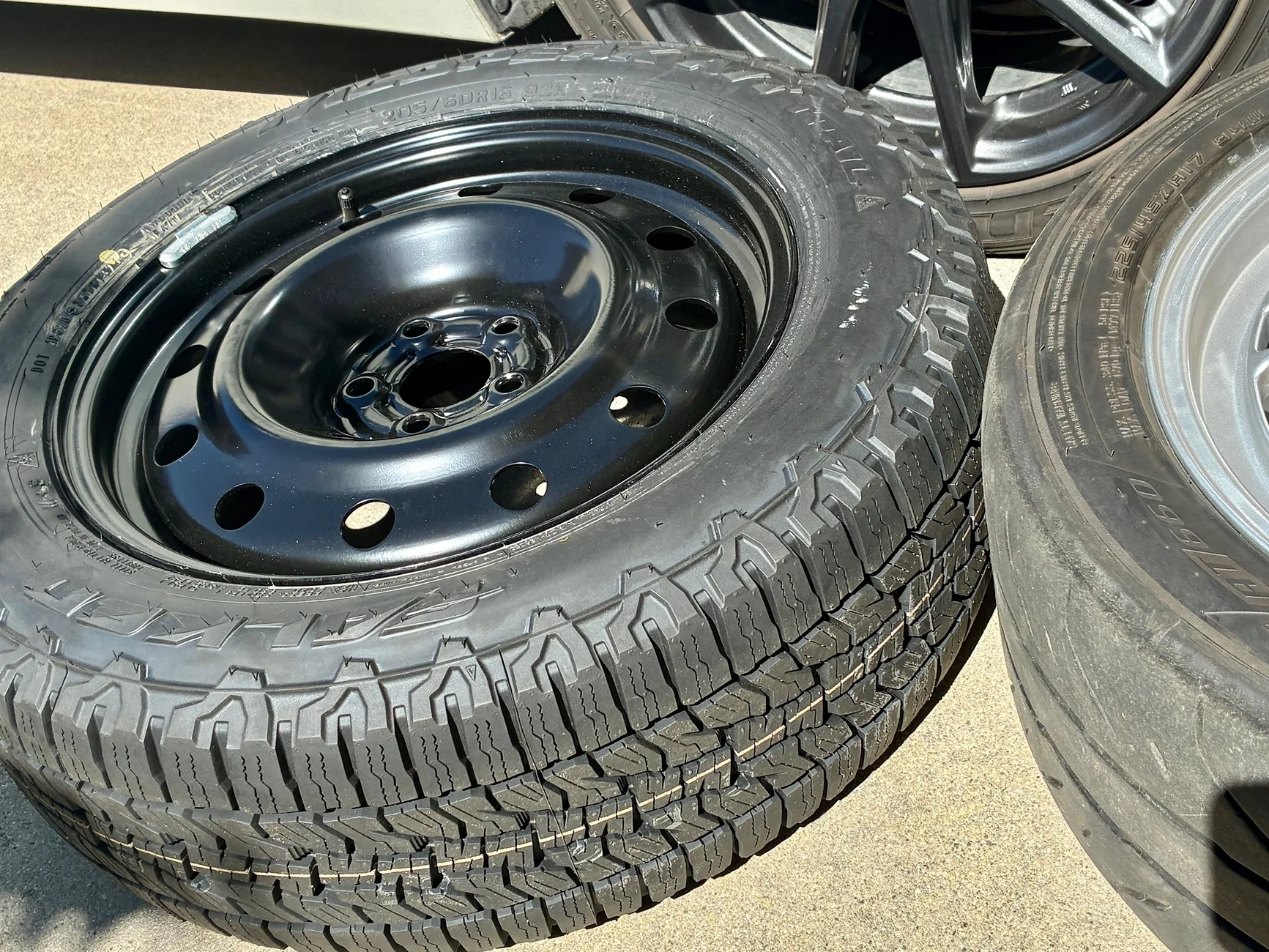 Slate Auto Pickup Truck BFG KO2 245/75R17 T/A All-Terrain tires on 17" Slate OEM wheels IMG_0989