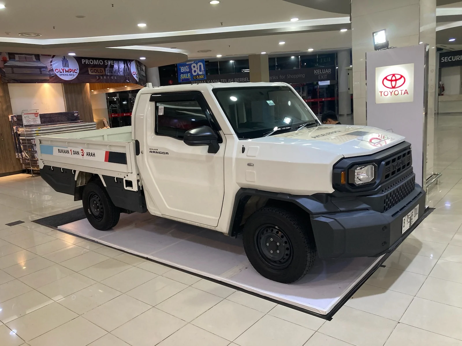 Slate Auto Pickup Truck International Midsize BEV Pick Up Specs vs Slate Truck Specs 410
