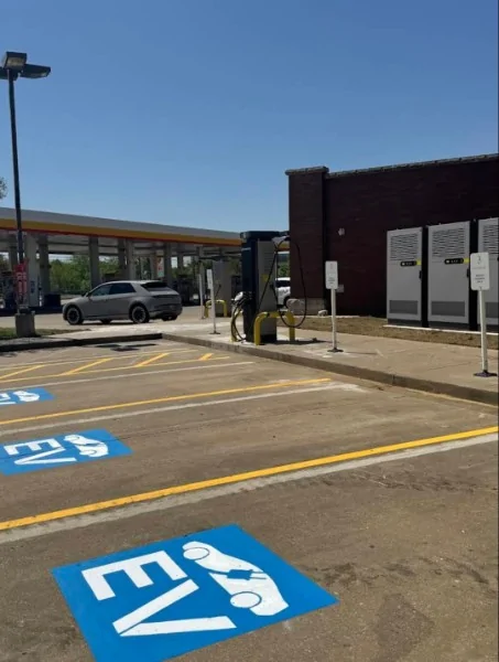 Slate Auto Pickup Truck Charging Stations Are An Issue In Many Cities fddc991c-7dd8-4063-a456-dcdf173bbd6d