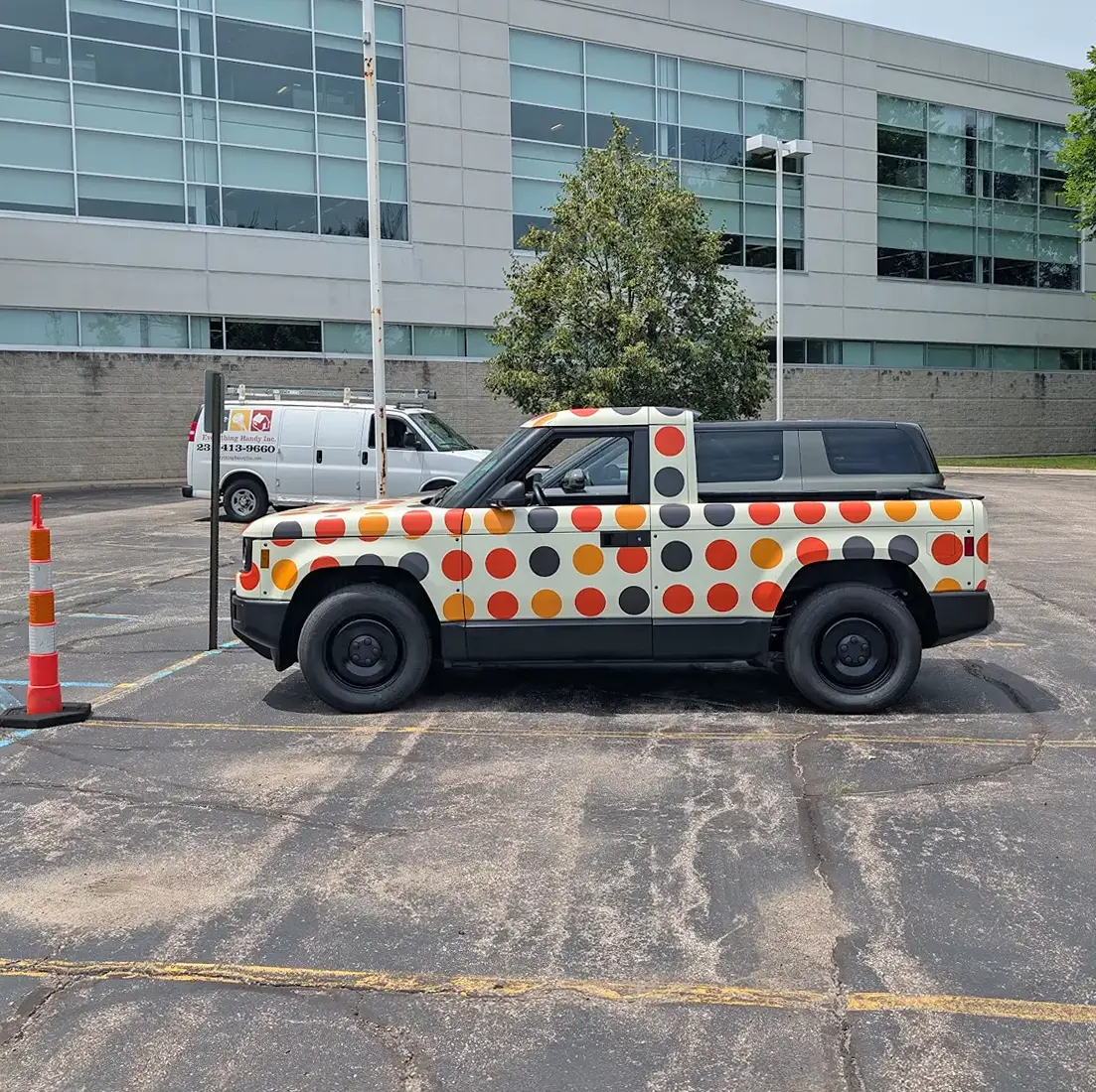 Slate Auto Pickup Truck Spotted: Slate pickup vs Rivian R2 - size comparison 158119-9172500a155d605e394d56eb8ef9cbe7