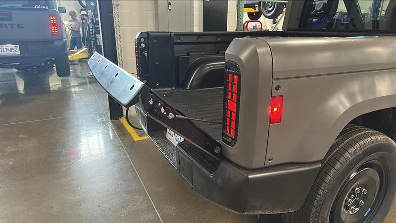 Slate_Tailgate_Halfway_Up.webp