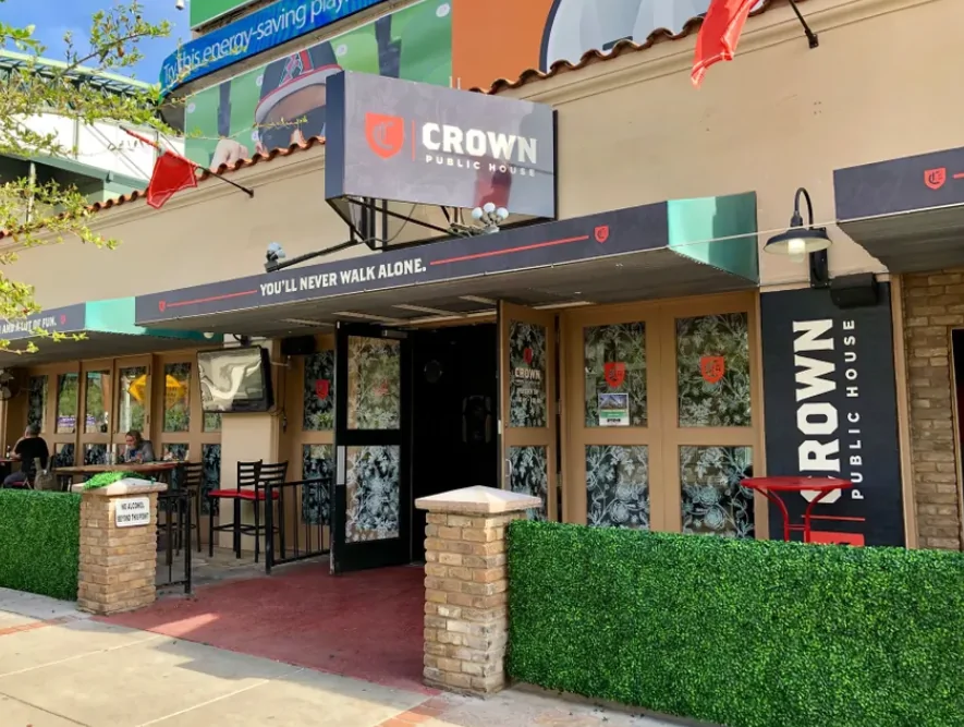 Crown_{Public_House.webp