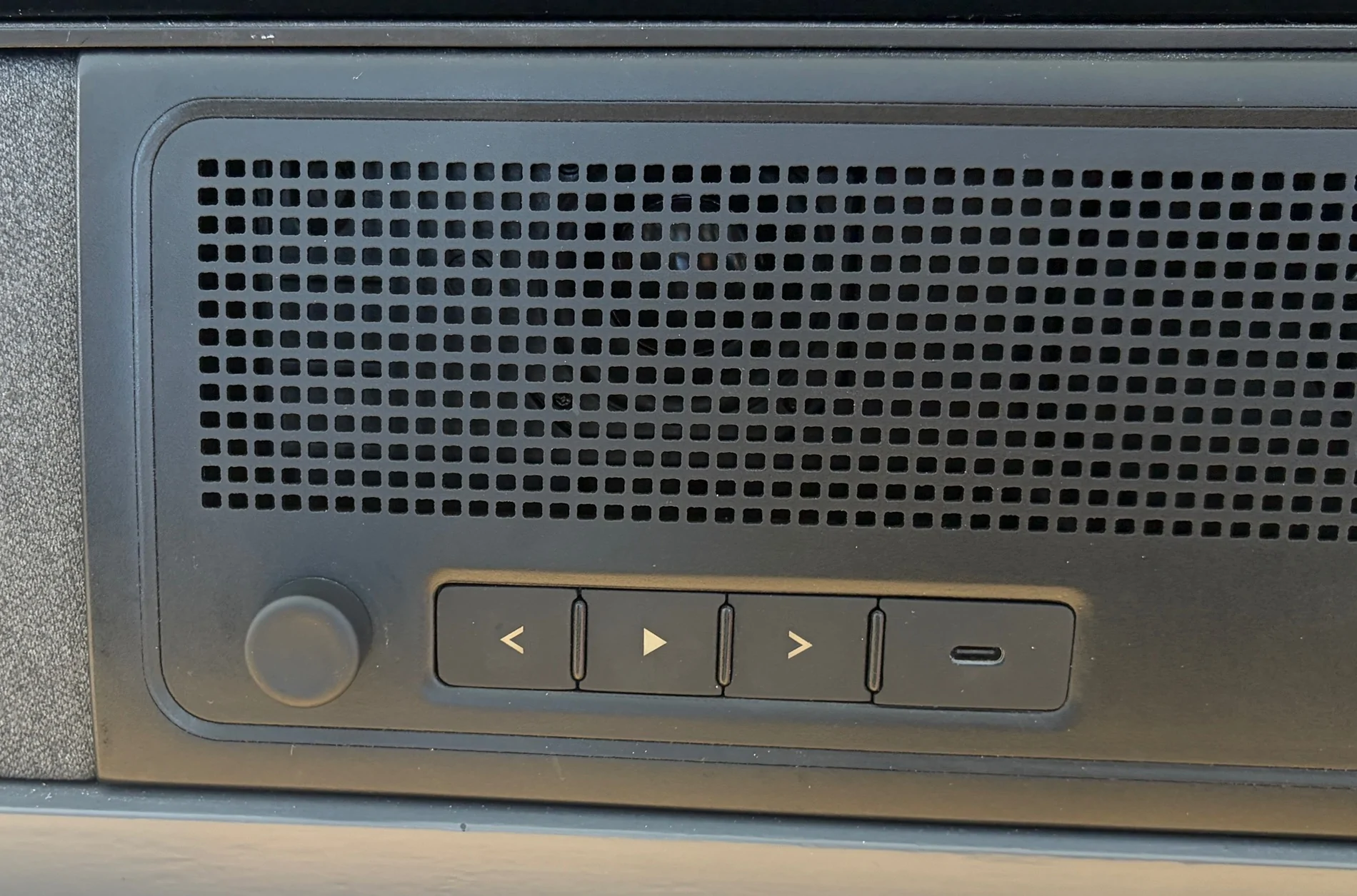 Slate Auto Pickup Truck Rear Speakers? {filename}