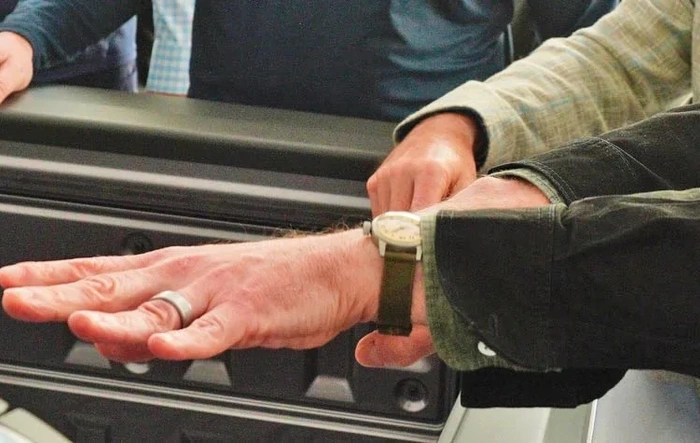 Rival news: Ford Midsize EV Pickup's Bed / Bed Rails - first look peek